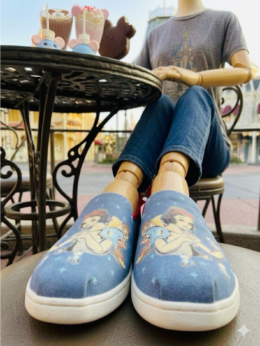 Disney x TOMS Snow White Deconstructed Alpargata Bow Shoes Blue Canvas Size 8